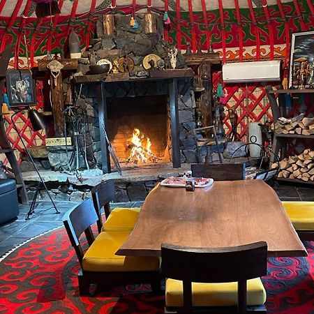 Ak-Tengir Yurt Resort Tossor Eksteriør bilde