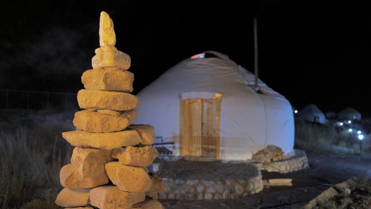 Ak-Tengir Yurt Resort Tossor Eksteriør bilde